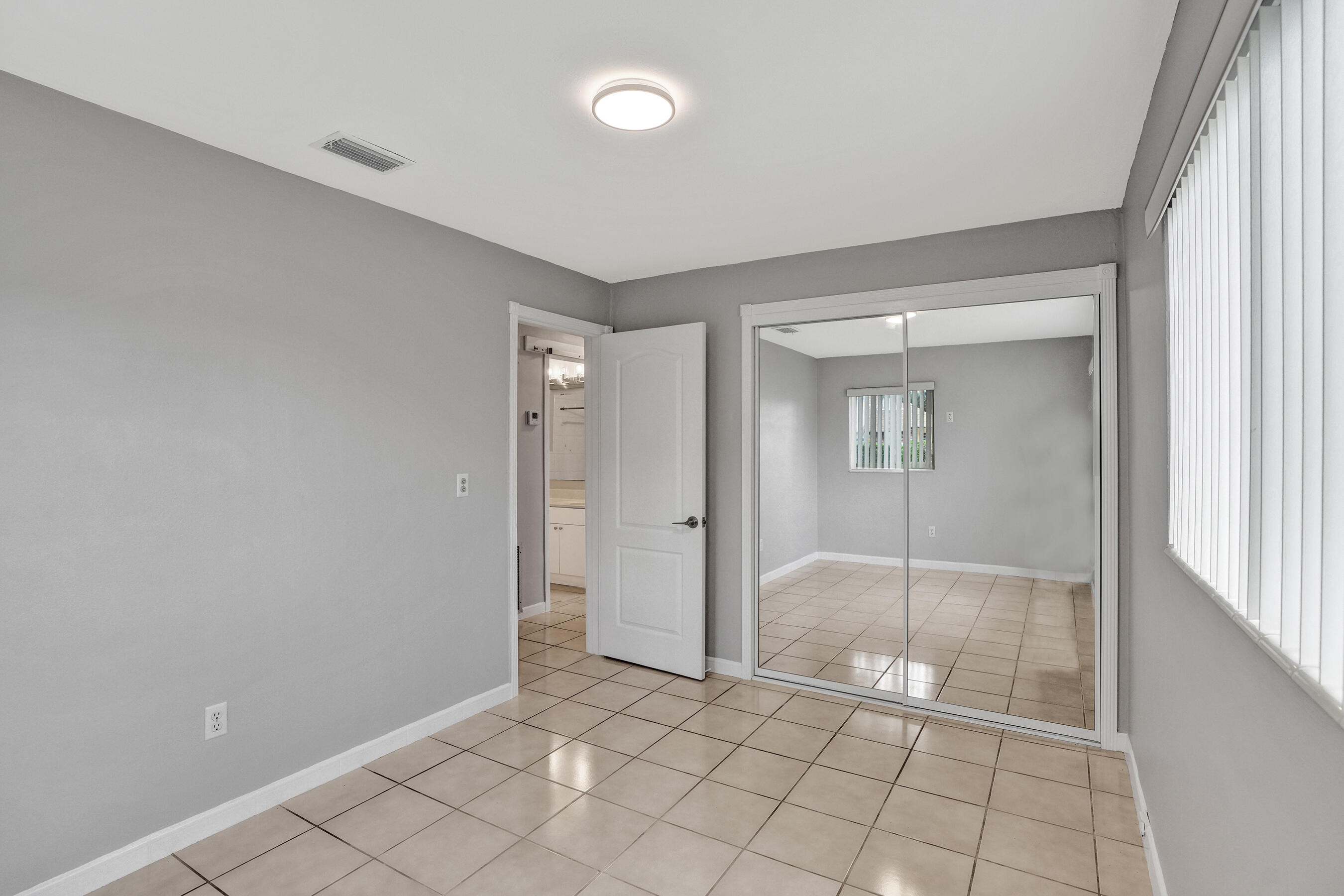 7200 West 14th Avenue Hialeah, FL 33014 - Photo 29 of 51 DSC01897