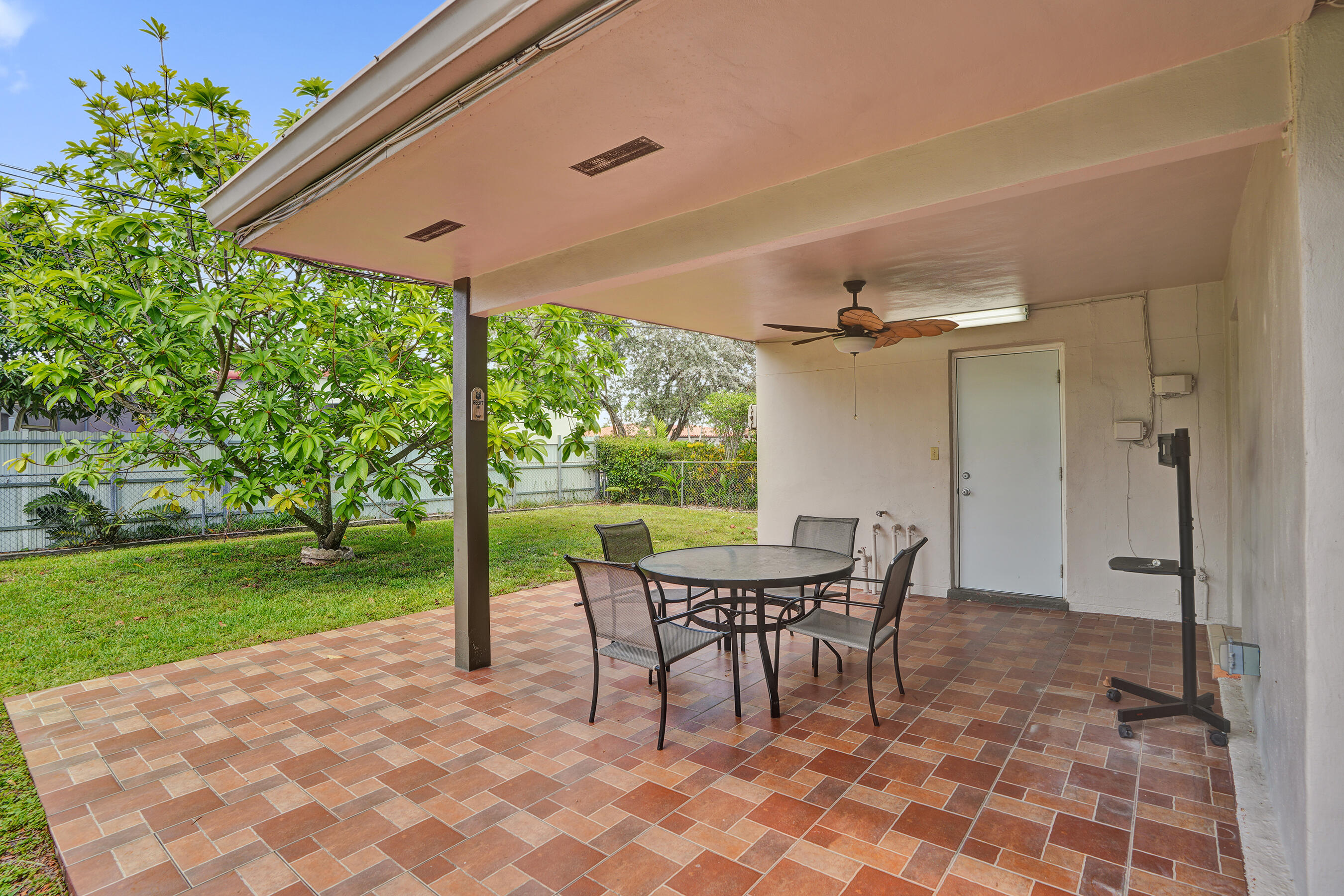 7200 West 14th Avenue Hialeah, FL 33014 - Photo 35 of 51 DSC01981