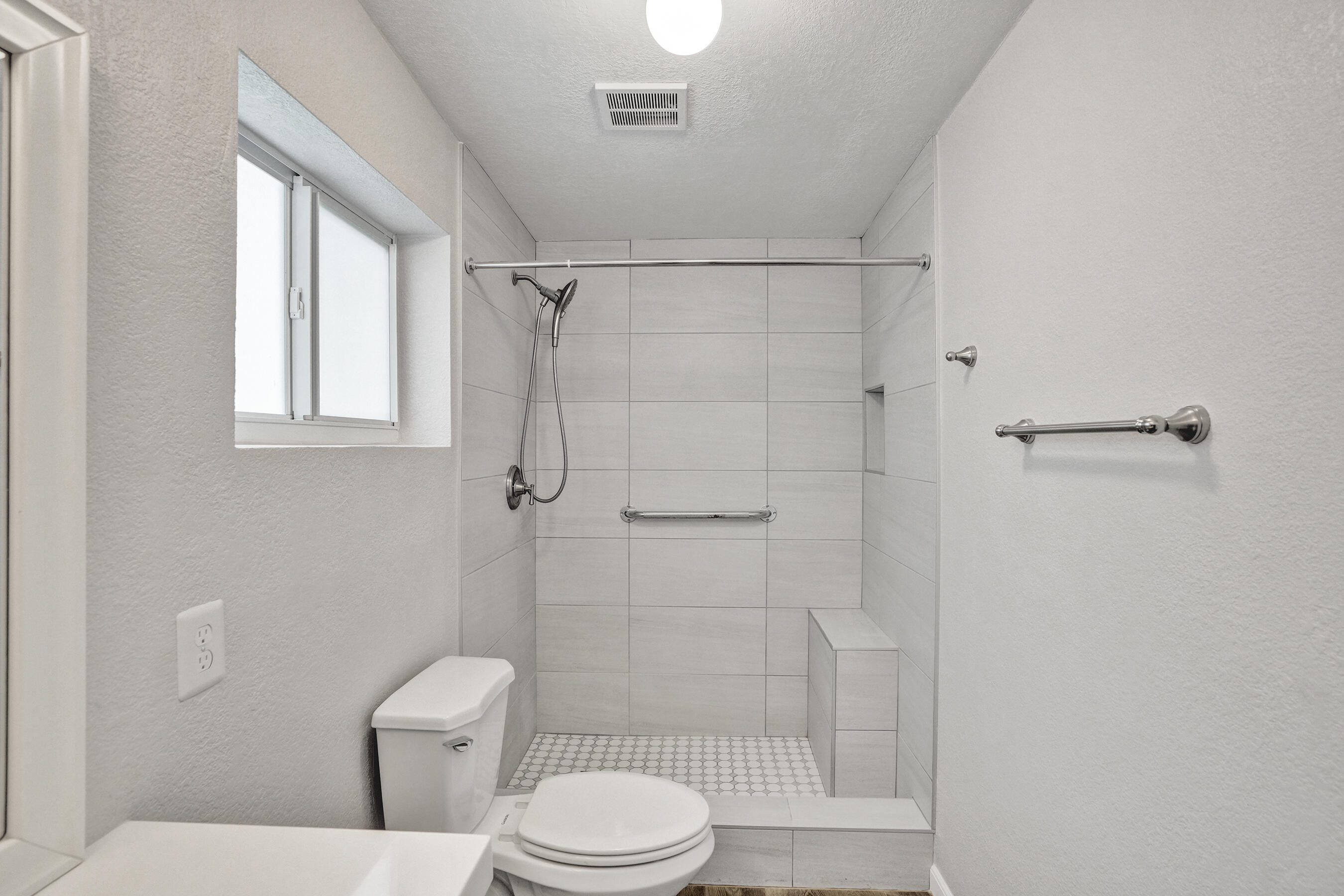 7200 West 14th Avenue Hialeah, FL 33014 - Photo 44 of 51 DSC02008