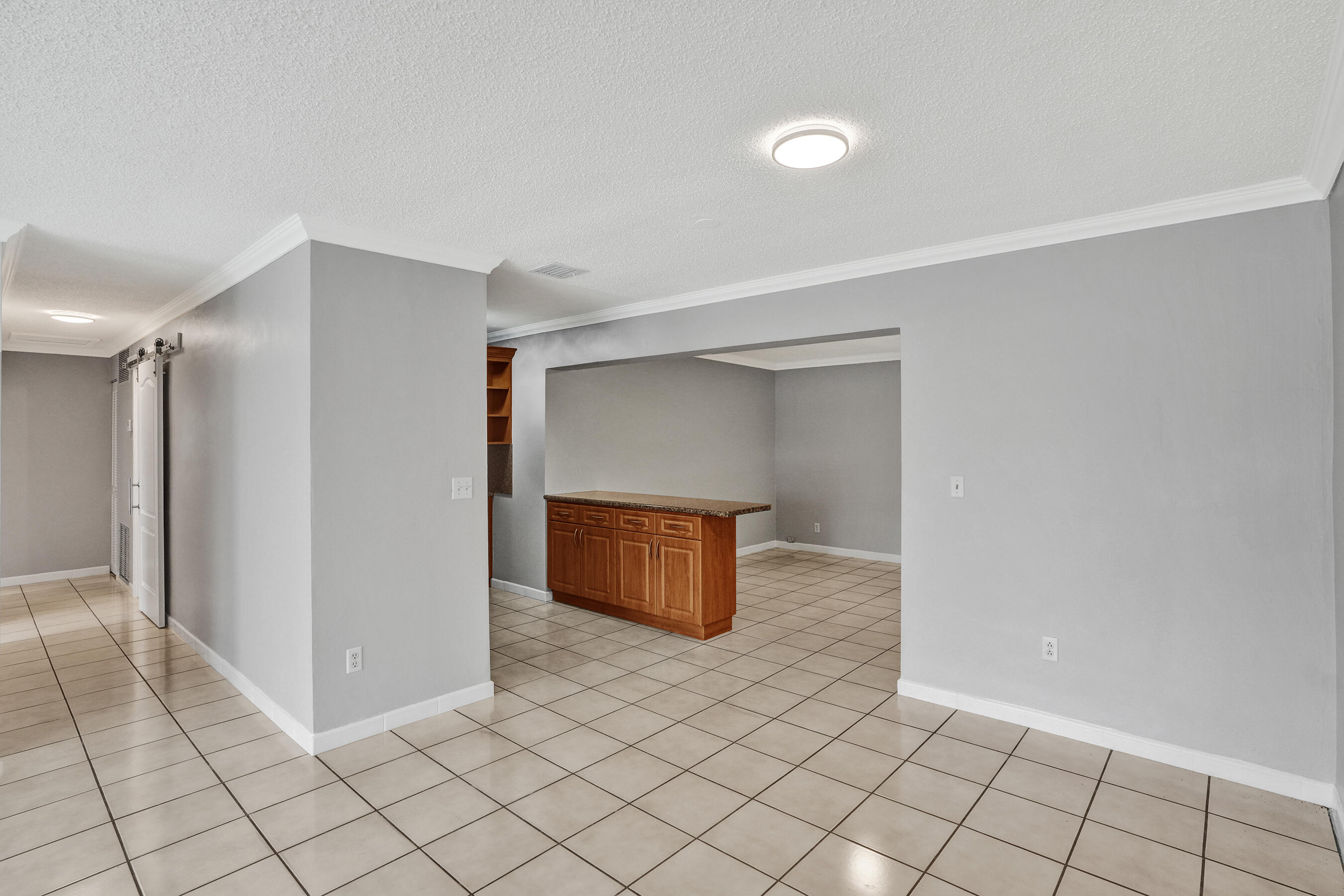 7200 West 14th Avenue Hialeah, FL 33014 - Photo 10 of 51 DSC01933