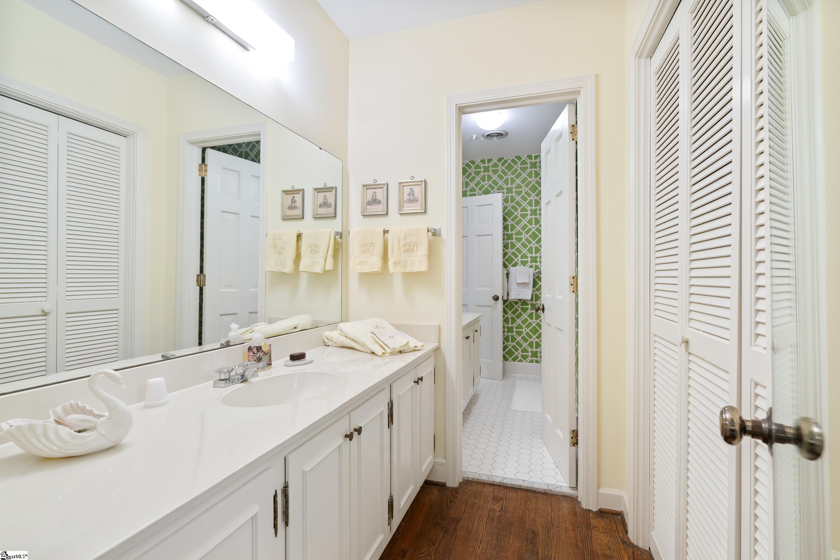 10 Parkins Lake Road Greenville, SC 29607 - Photo 18 of 35