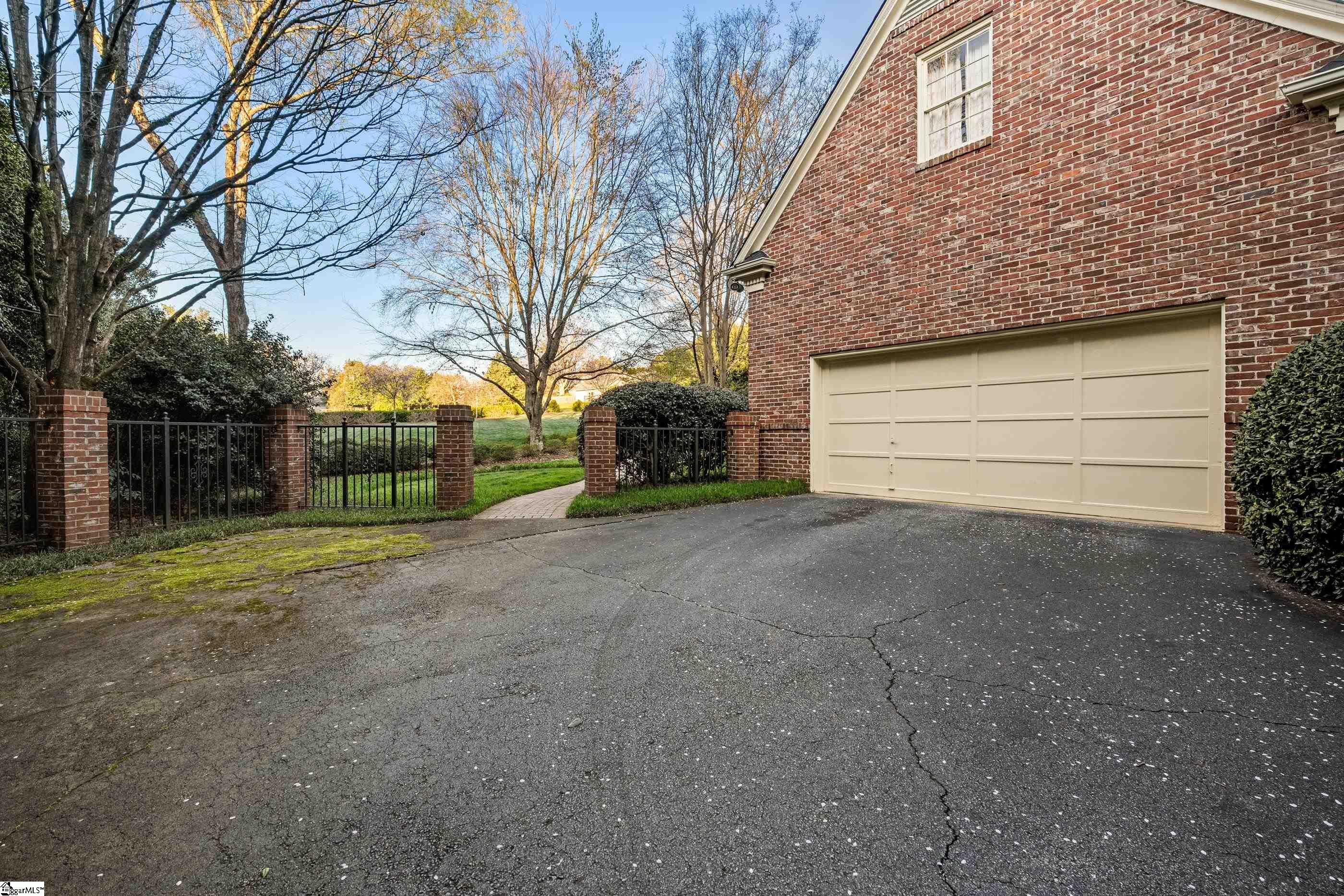 10 Parkins Lake Road Greenville, SC 29607 - Photo 28 of 35