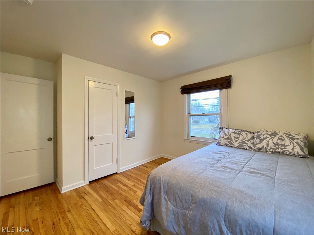 1296 Lander Road Cleveland, OH 44124 - Photo 17 of 35
