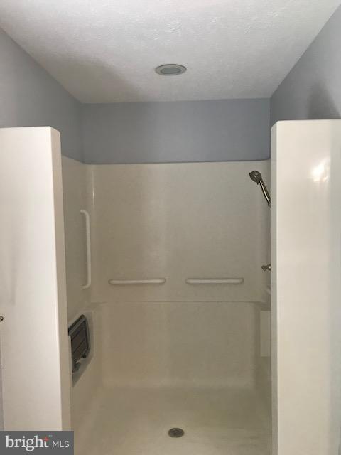 23258 Oak Drive California, MD 20619 - Photo 11 of 26 Over-sized Roll In Master Shower