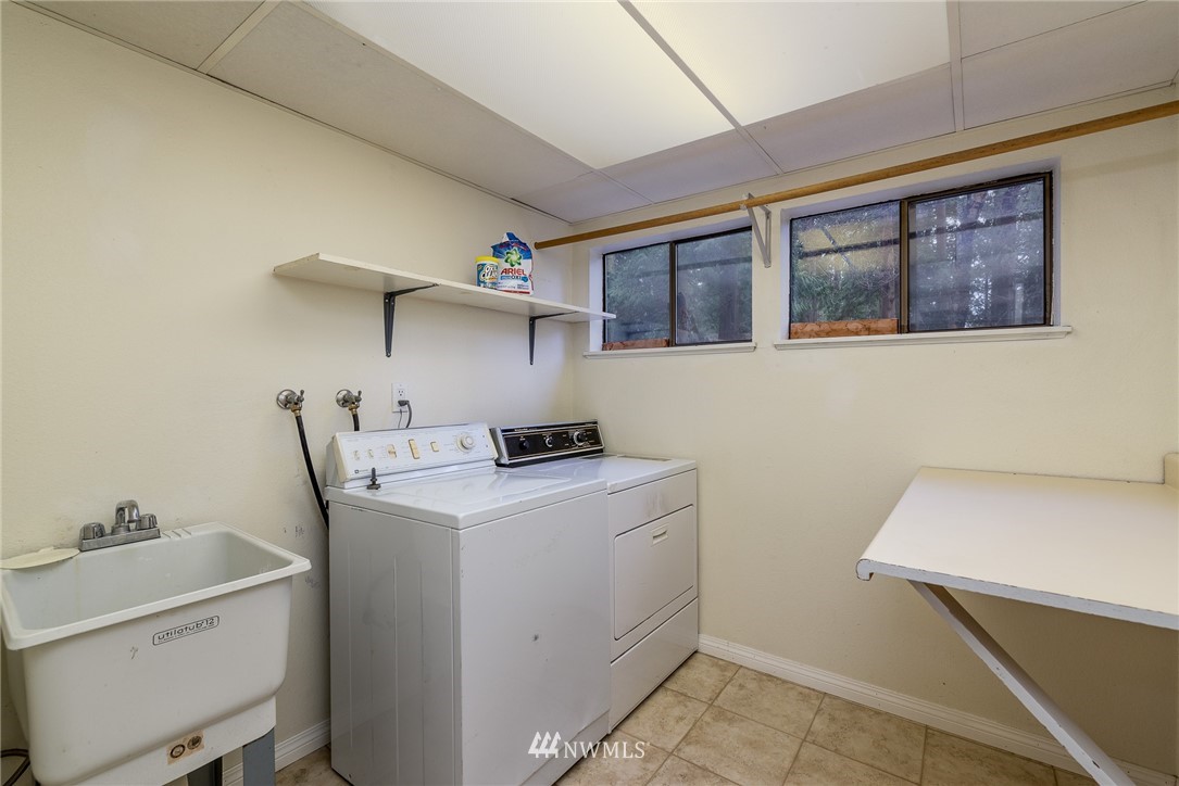 2254 Cedar Point Avenue Point Roberts, WA 98281 - Photo 20 of 39 a utility room with dryer and washer