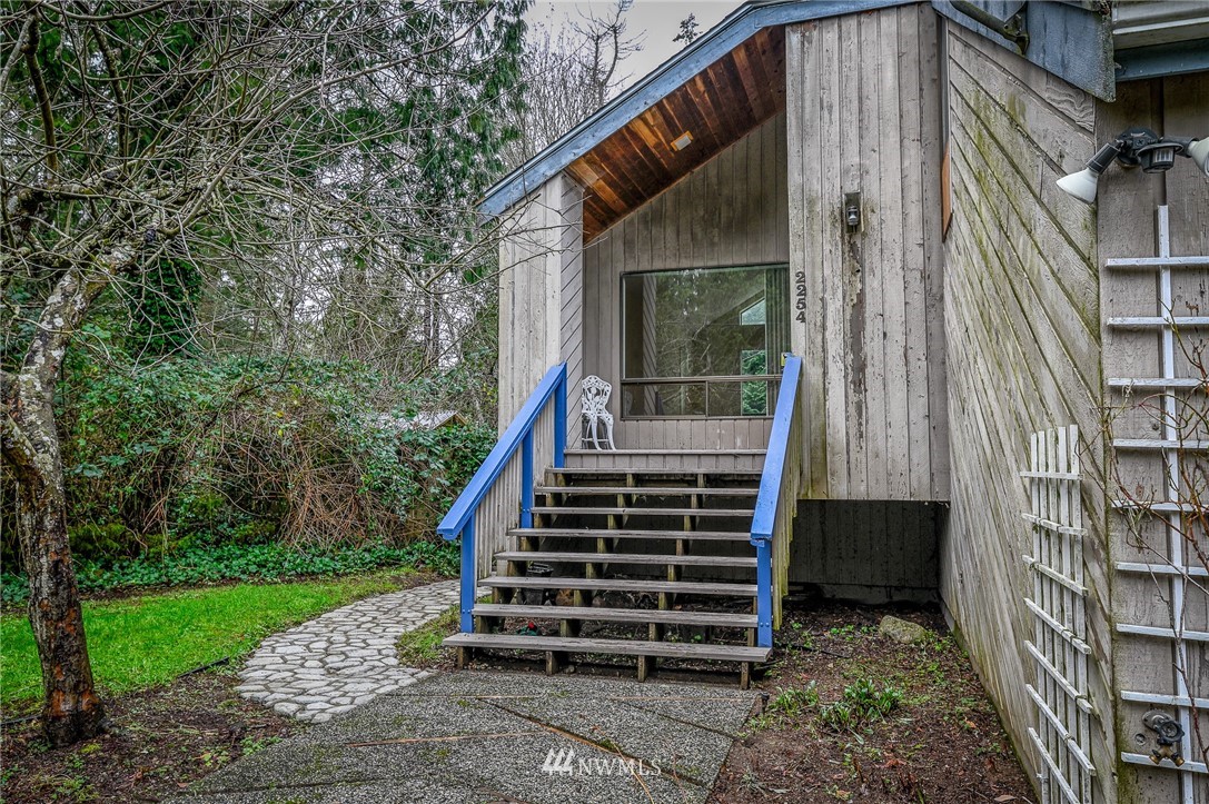 2254 Cedar Point Avenue Point Roberts, WA 98281 - Photo 5 of 39 a view of outdoor space and deck