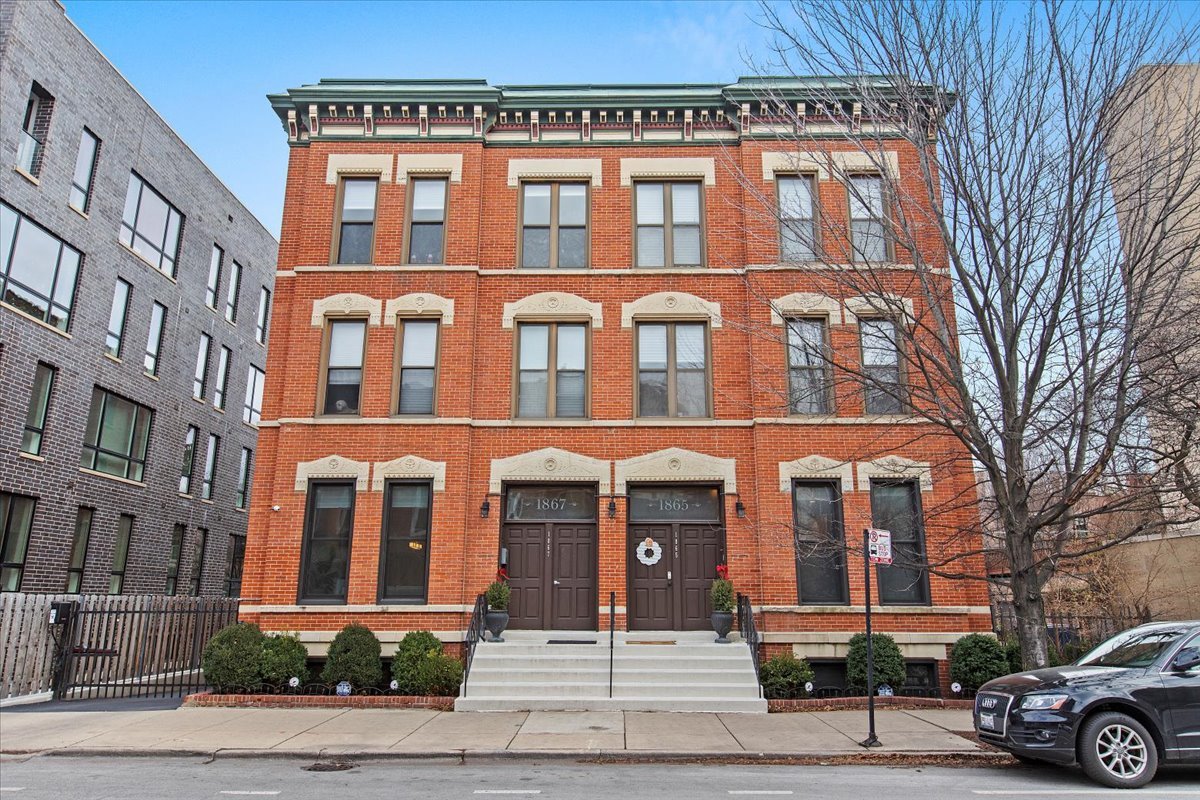 1867 North Halsted Street, Unit 1N Chicago, IL 60614 - Photo 1 of 30 front view of a brick building