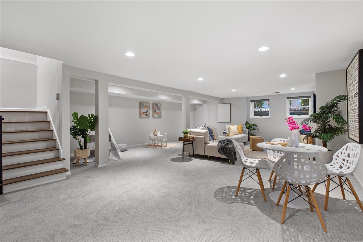 1867 North Halsted Street, Unit 1N Chicago, IL 60614 - Photo 21 of 30 a living room with furniture and a potted plant
