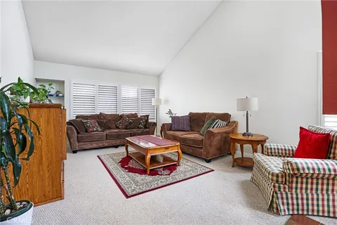 $925,000 | 19544 Vasile Circle, Huntington Beach, CA 92646
