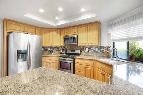 $925,000 | 19544 Vasile Circle, Huntington Beach, CA 92646