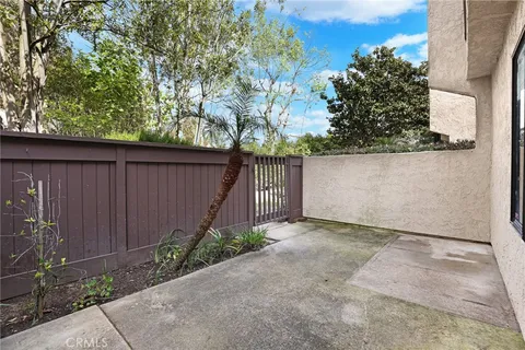 $925,000 | 19544 Vasile Circle, Huntington Beach, CA 92646