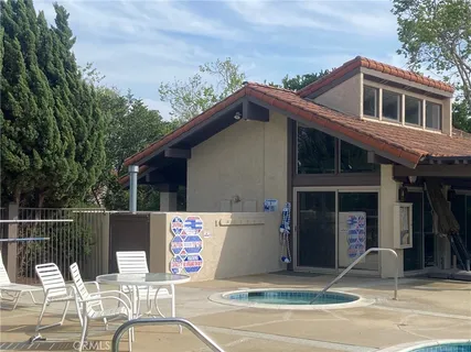 $925,000 | 19544 Vasile Circle, Huntington Beach, CA 92646