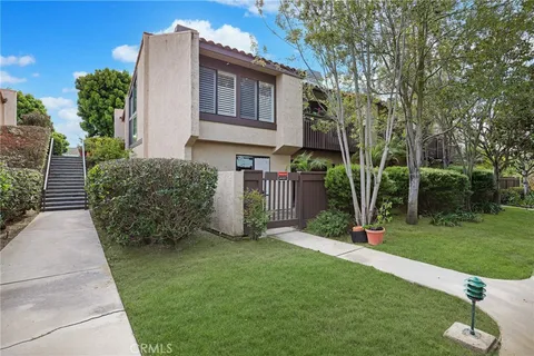 $925,000 | 19544 Vasile Circle, Huntington Beach, CA 92646