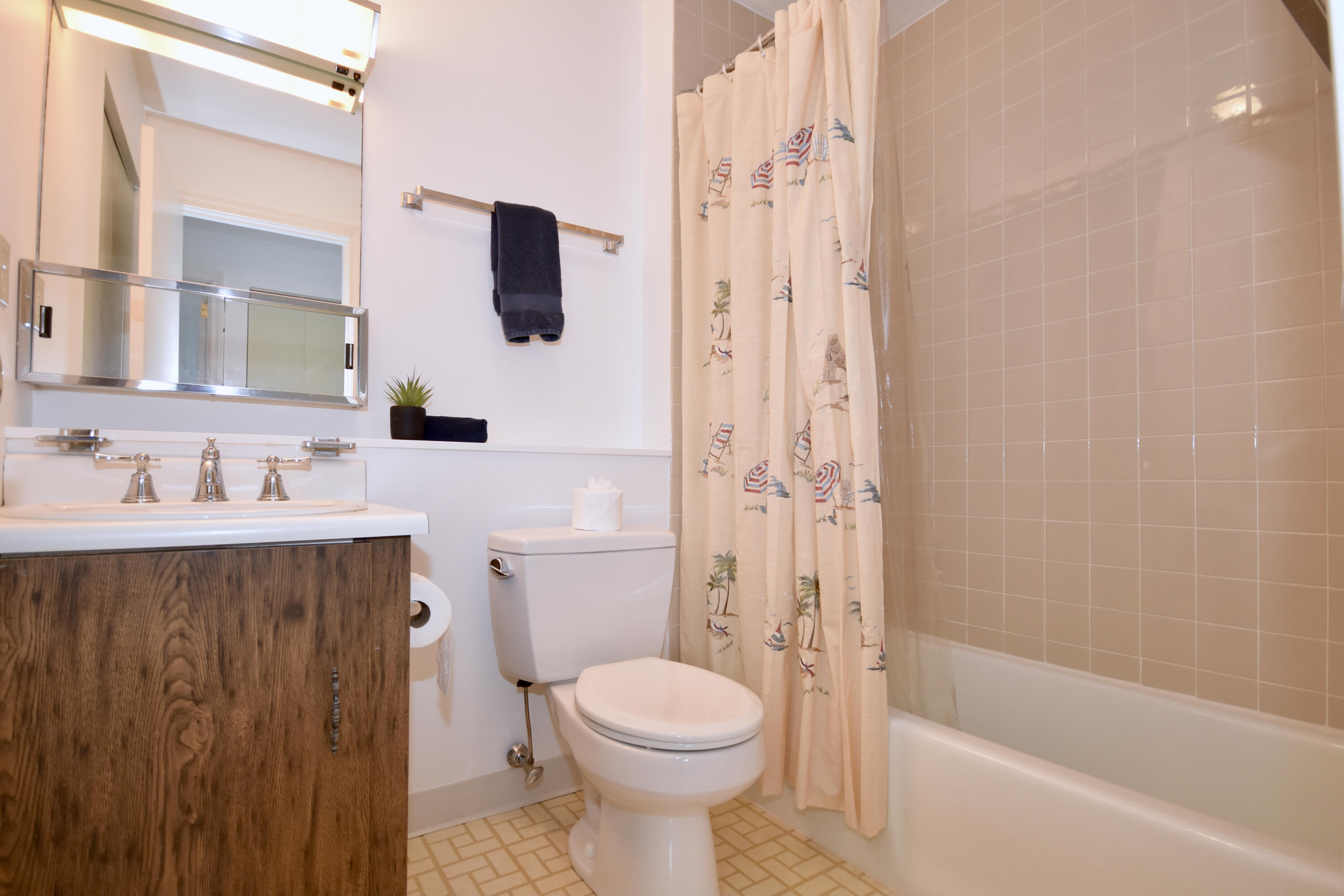 800 Bearses Way, Unit 2ED Hyannis, MA 02601 - Photo 17 of 19 Full Bath