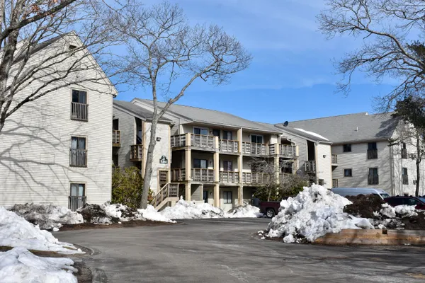 $299,000 | 800 Bearses Way, Unit 2ED, Hyannis, MA 02601
