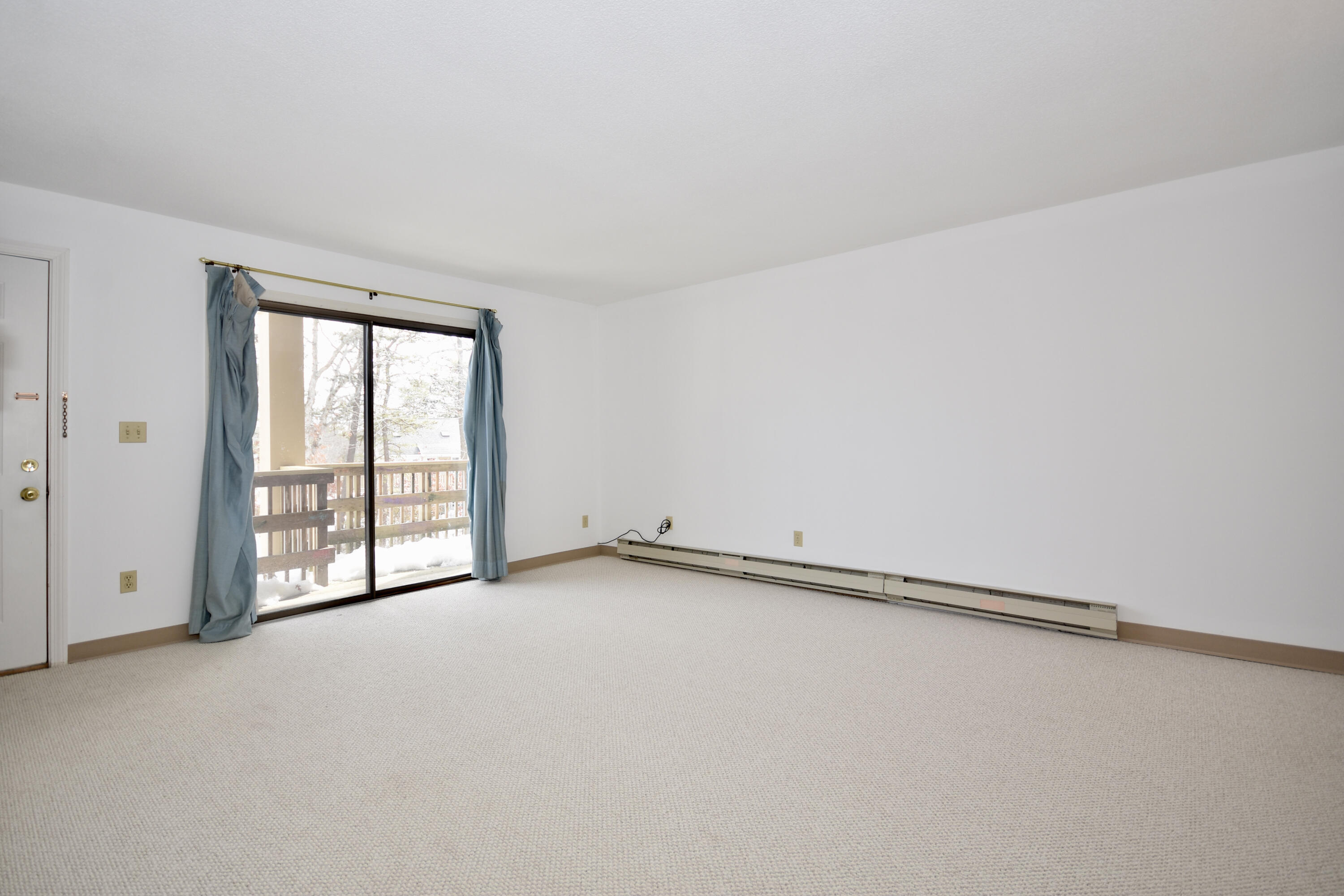 800 Bearses Way, Unit 2ED Hyannis, MA 02601 - Photo 9 of 19 Living Room