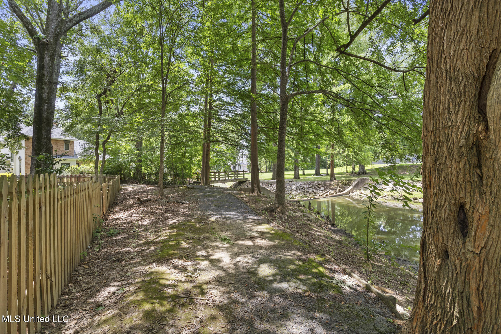 123 Sawbridge Drive Ridgeland, MS 39157 - Photo 32 of 33 123 Sawbridge ext-8