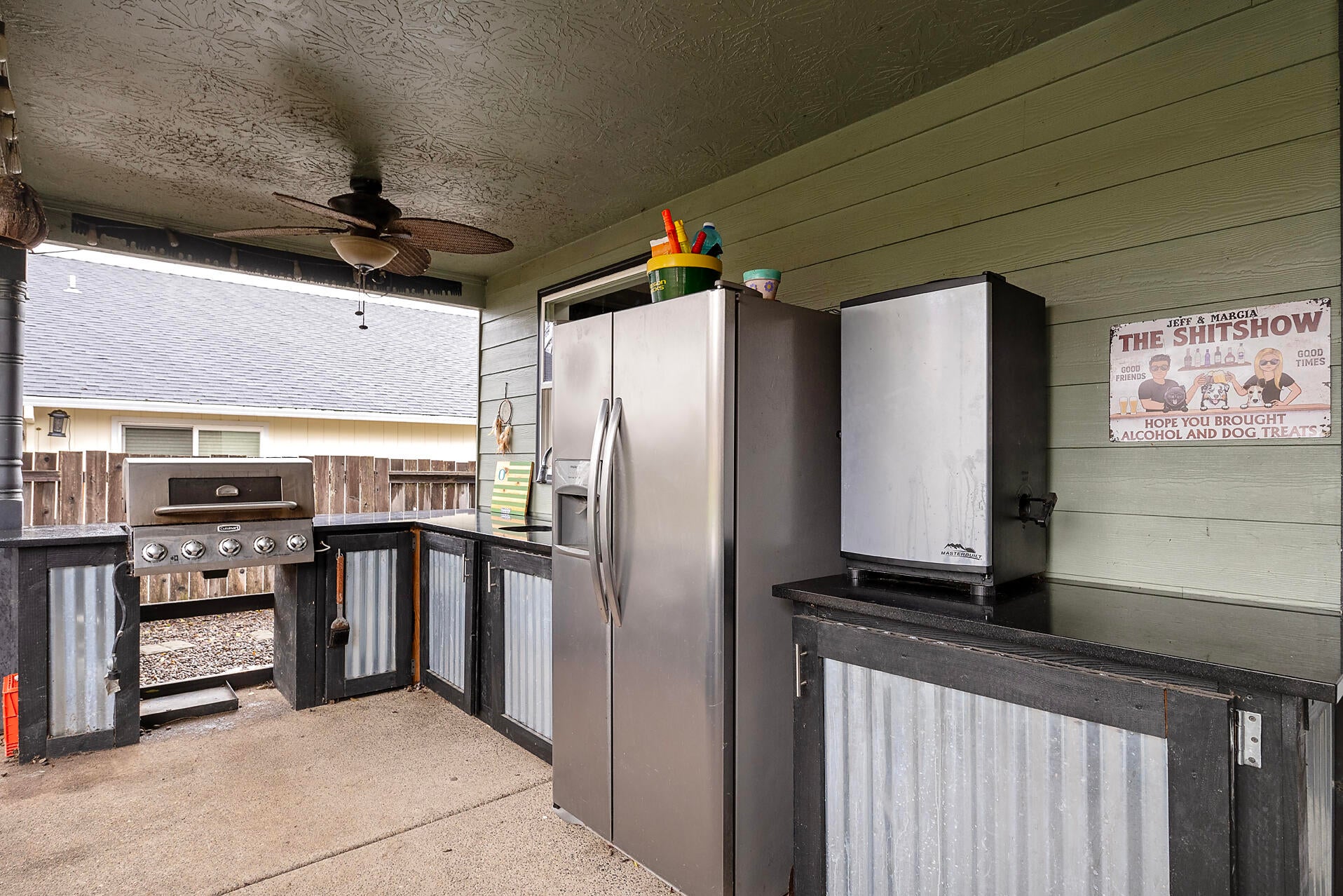 836 Ridgeview Drive Eagle Point, OR 97524 - Photo 16 of 19 Outdoor Kitchen