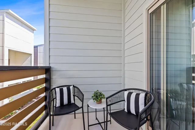 $750,000 | 101 Canvasback Drive, Youngsville, LA 70592