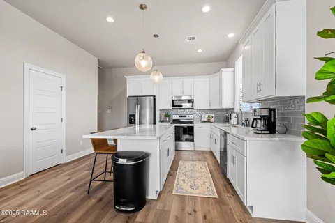 $750,000 | 101 Canvasback Drive, Youngsville, LA 70592