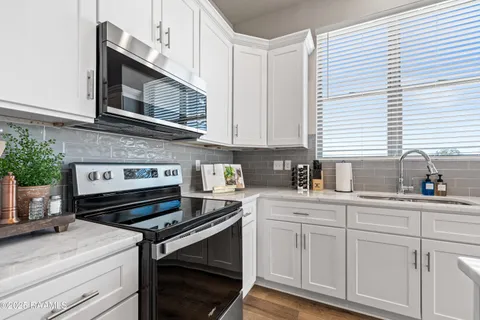 $750,000 | 101 Canvasback Drive, Youngsville, LA 70592