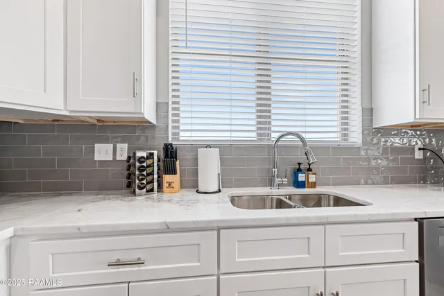 $750,000 | 101 Canvasback Drive, Youngsville, LA 70592