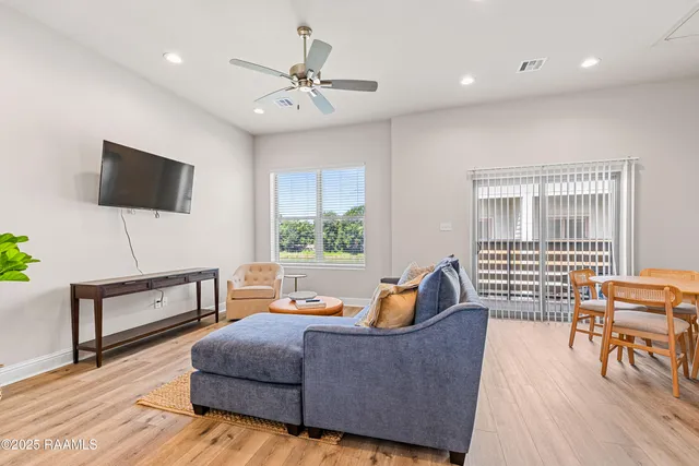 $750,000 | 101 Canvasback Drive, Youngsville, LA 70592