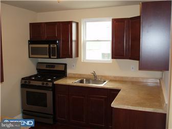430 Woodcliffe Road Upper Darby, PA 19082 - Photo 7 of 12