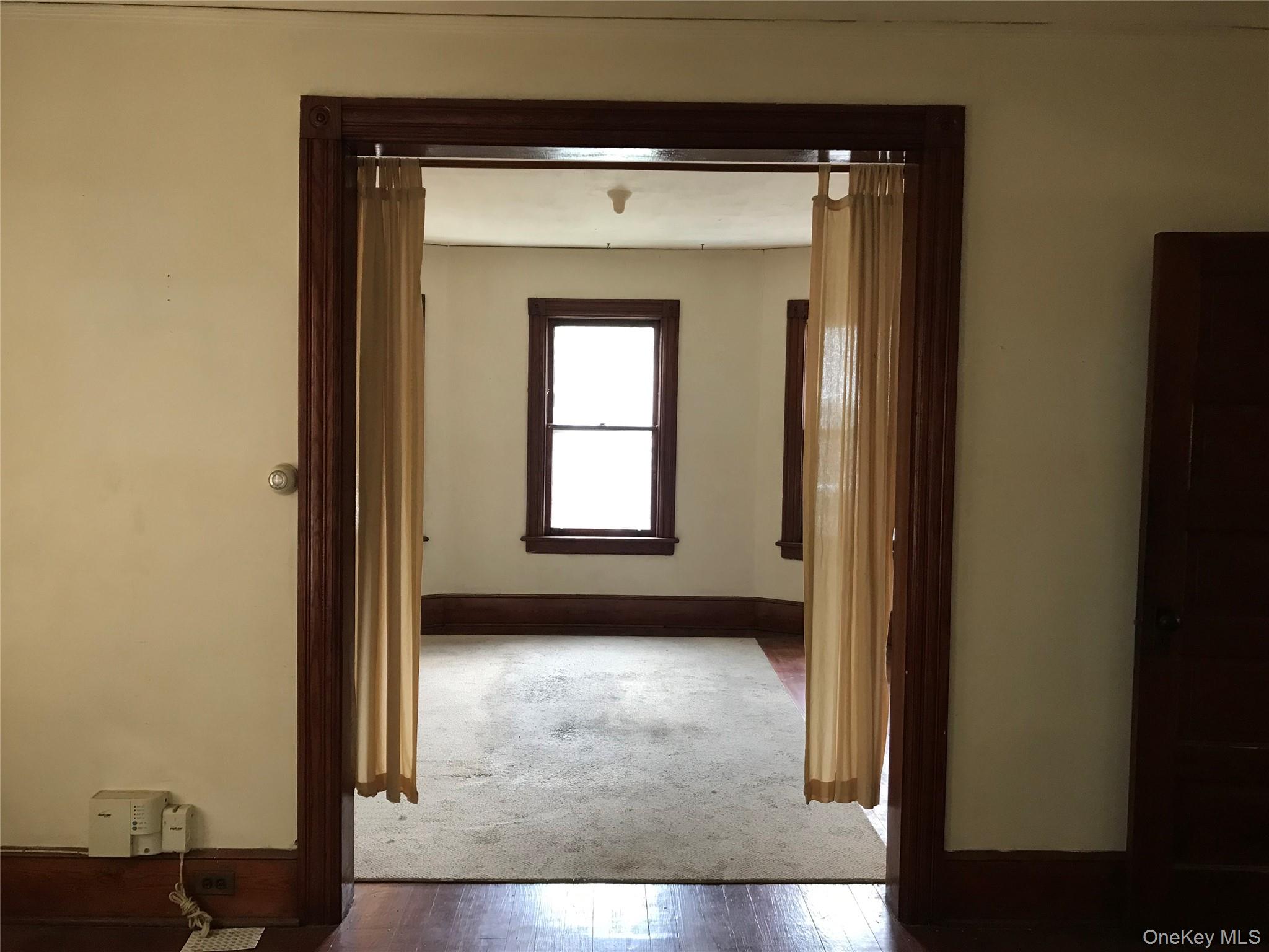 9 Gray Street Poughkeepsie, NY 12603 - Photo 5 of 22