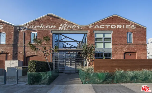 a view of a big building