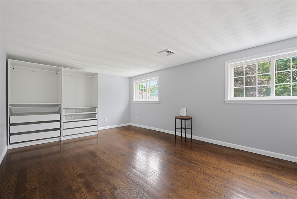 32 Falcon Street Worcester, MA 01603 - Photo 26 of 42