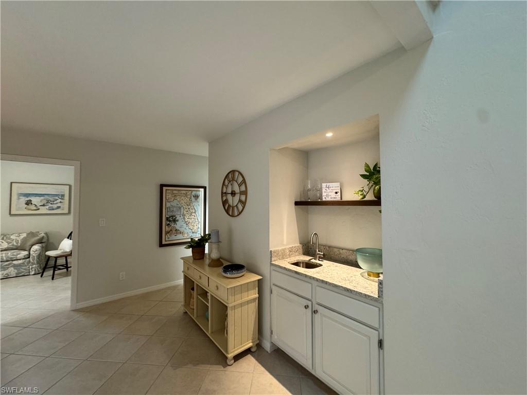1281 Solana Road Naples, FL 34103 - Photo 6 of 31 Wet Bar