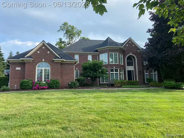 $1,015,000 | 4831 Goodison Pl Drive, Rochester, MI 48306