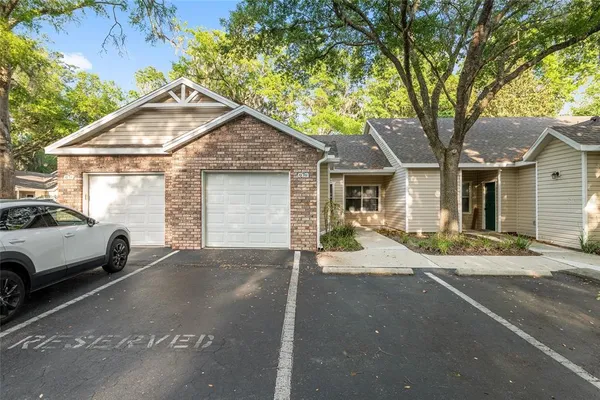 $177,900 | 4700 Southwest Archer Road, Unit 112, Gainesville, FL 32608