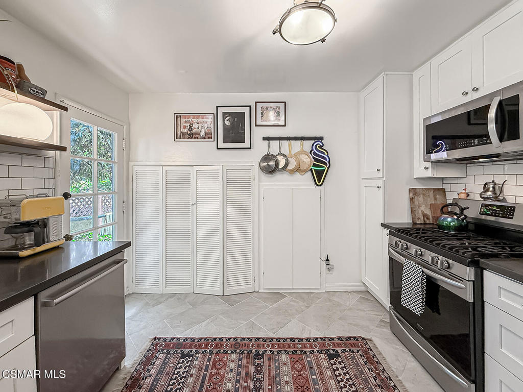 1528 Yale Street, Unit 3 Santa Monica, CA 90404 - Photo 13 of 28