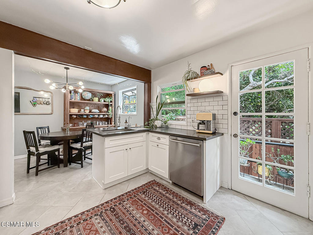 1528 Yale Street, Unit 3 Santa Monica, CA 90404 - Photo 15 of 28