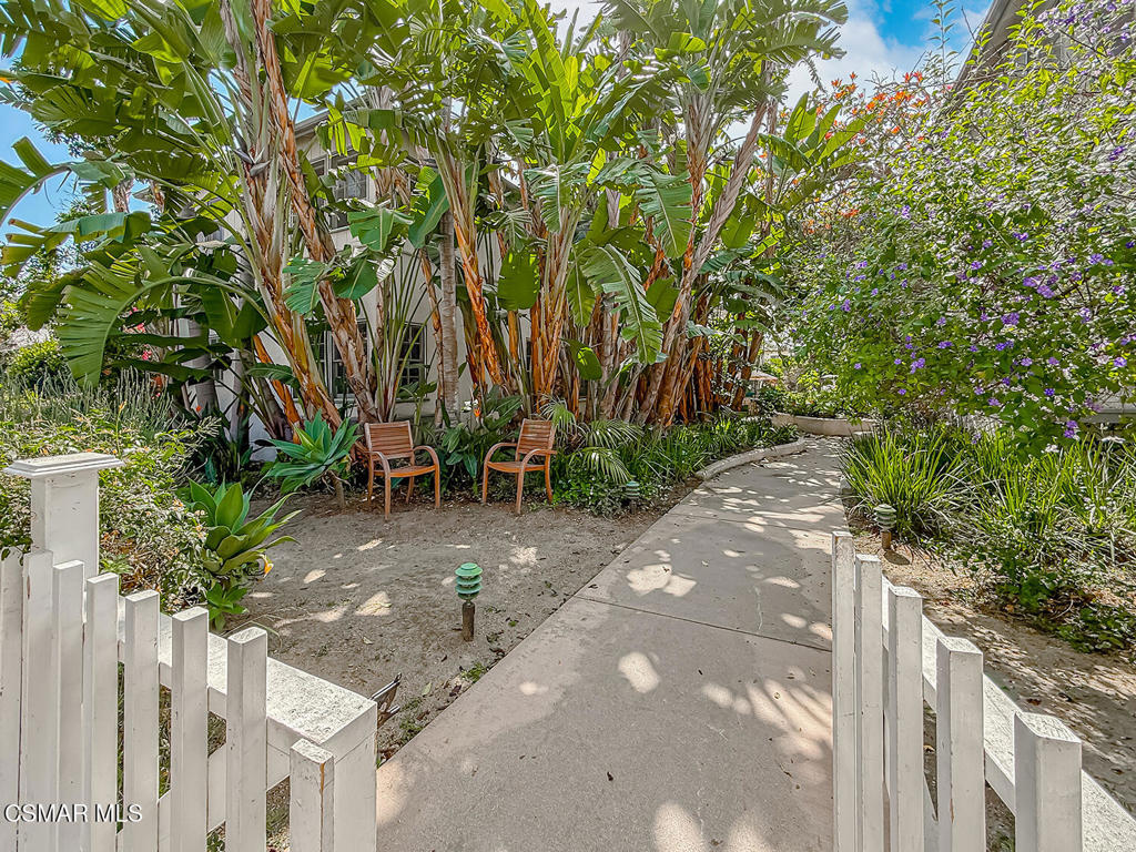 1528 Yale Street, Unit 3 Santa Monica, CA 90404 - Photo 3 of 28