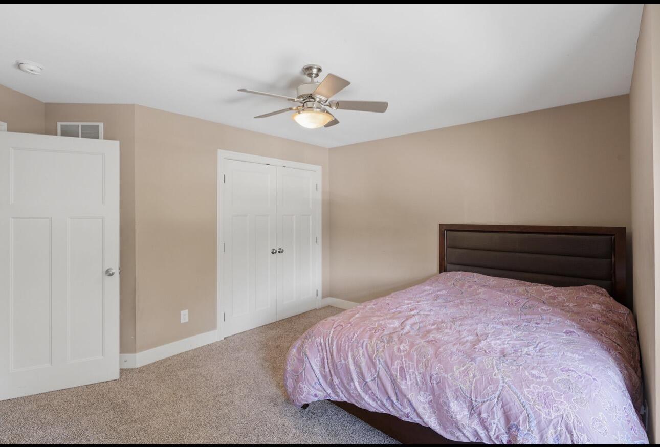 1015 Monroe Street Benton Harbor, MI 49022 - Photo 18 of 24 IMG_4910