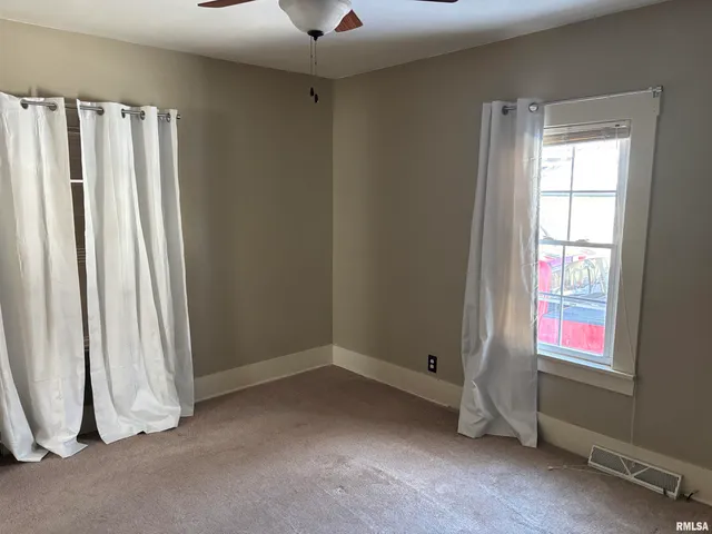 $129,900 | 1310 West Franklin Street, Taylorville, IL 62568