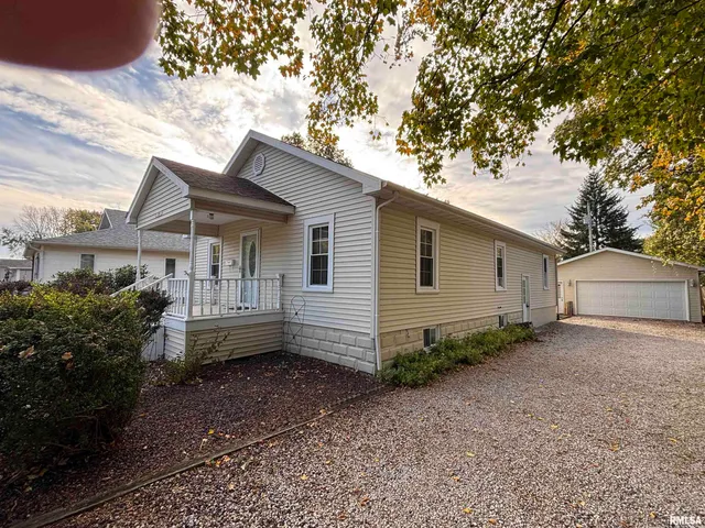 $129,900 | 1310 West Franklin Street, Taylorville, IL 62568