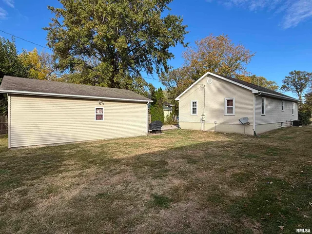 $129,900 | 1310 West Franklin Street, Taylorville, IL 62568