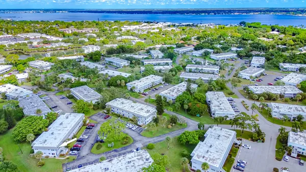 $178,000 | 2929 Southeast Ocean Boulevard, Unit 11710, Stuart, FL 34996