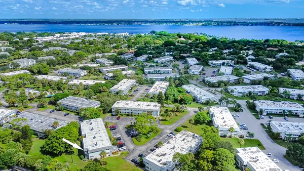 $178,000 | 2929 Southeast Ocean Boulevard, Unit 11710, Stuart, FL 34996