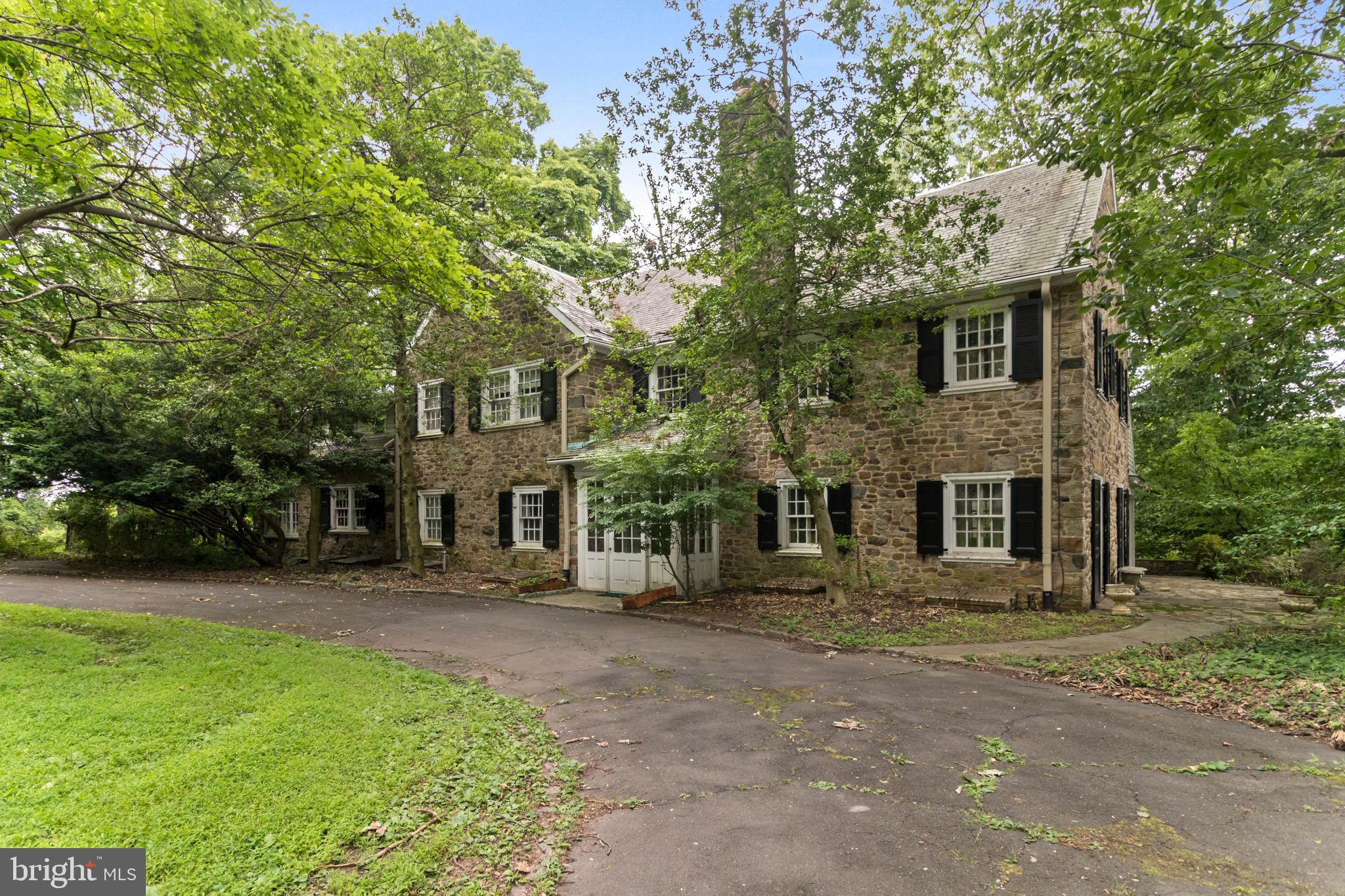 3040 Oakridge Farm Road Huntingdon Valley, PA 19006 - Photo 1 of 41 Gallery Image 1