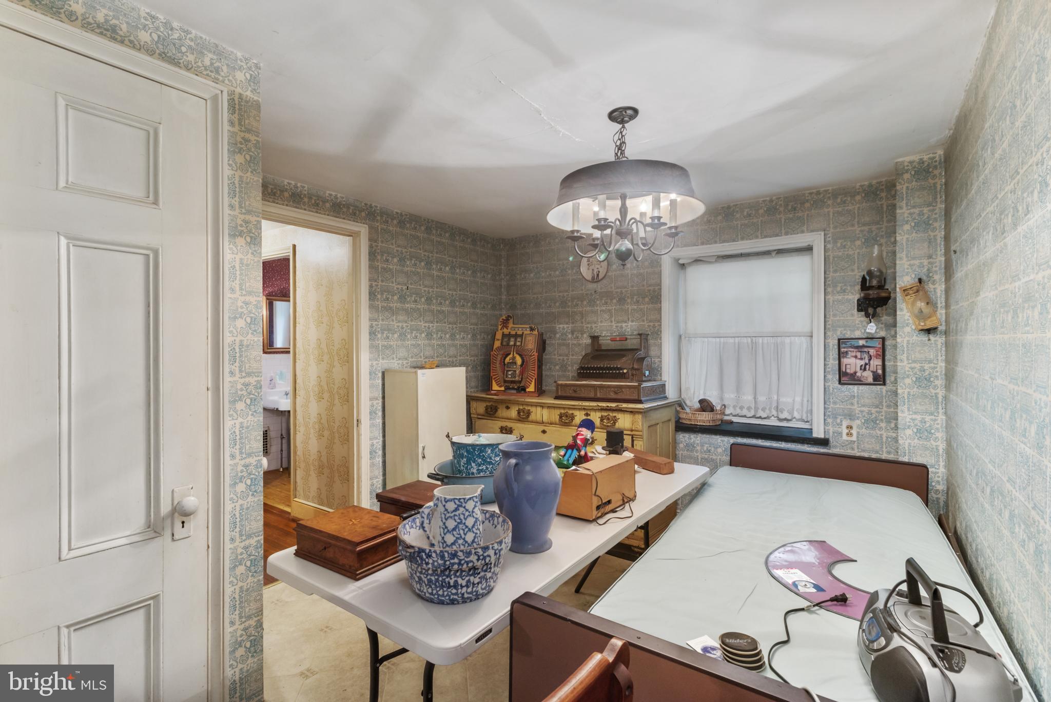 3040 Oakridge Farm Road Huntingdon Valley, PA 19006 - Photo 12 of 41 Gallery Image 12