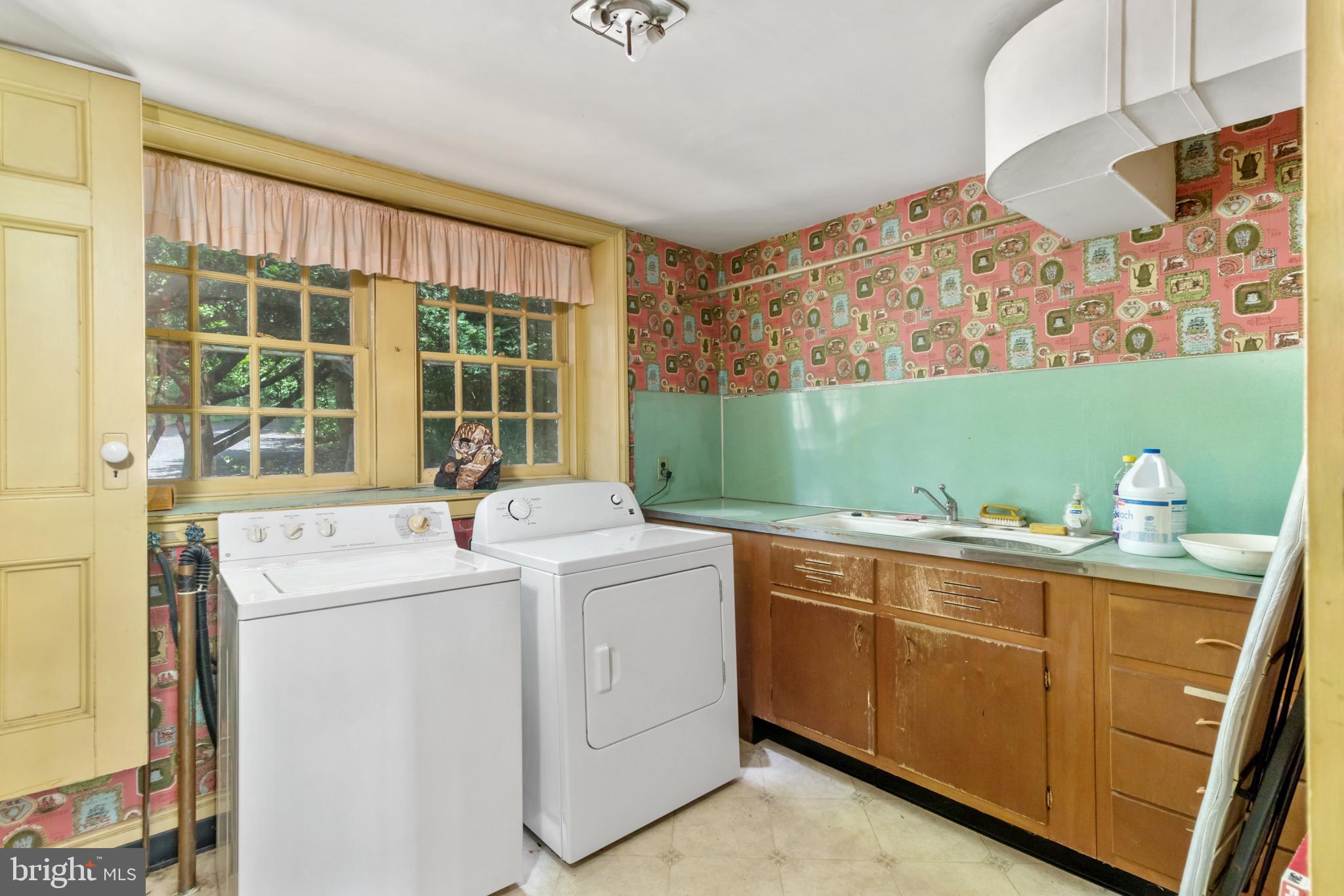 3040 Oakridge Farm Road Huntingdon Valley, PA 19006 - Photo 16 of 41 Gallery Image 16