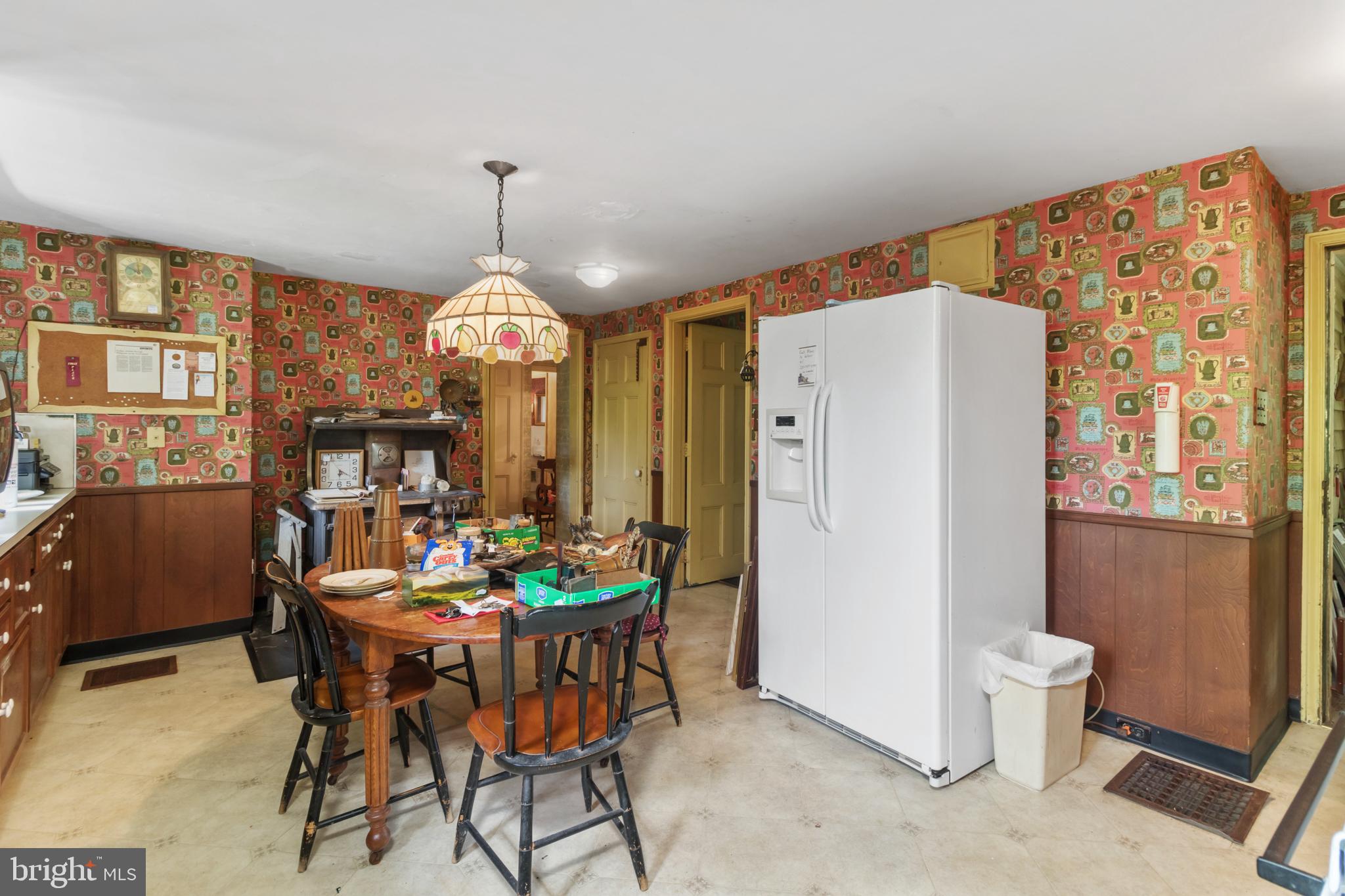 3040 Oakridge Farm Road Huntingdon Valley, PA 19006 - Photo 17 of 41 Gallery Image 17