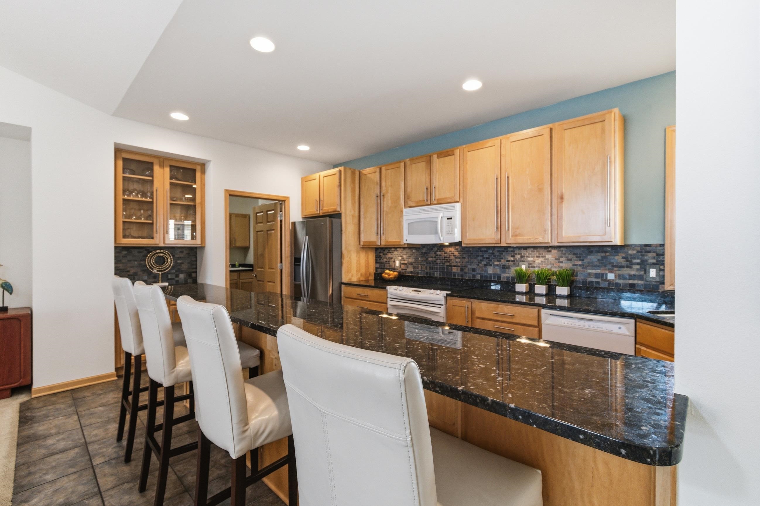 1615 Pond View Middleton, WI 53562 - Photo 14 of 76