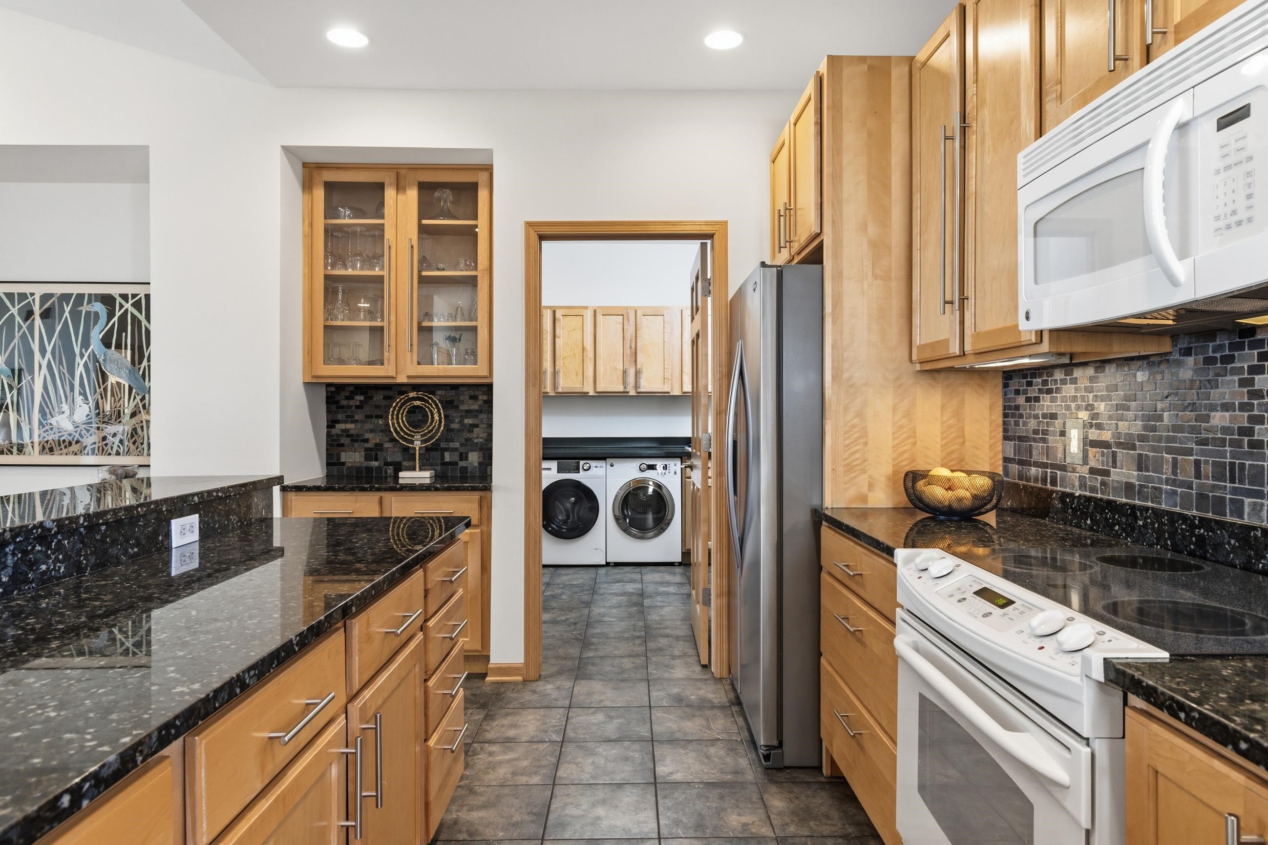 1615 Pond View Middleton, WI 53562 - Photo 22 of 76