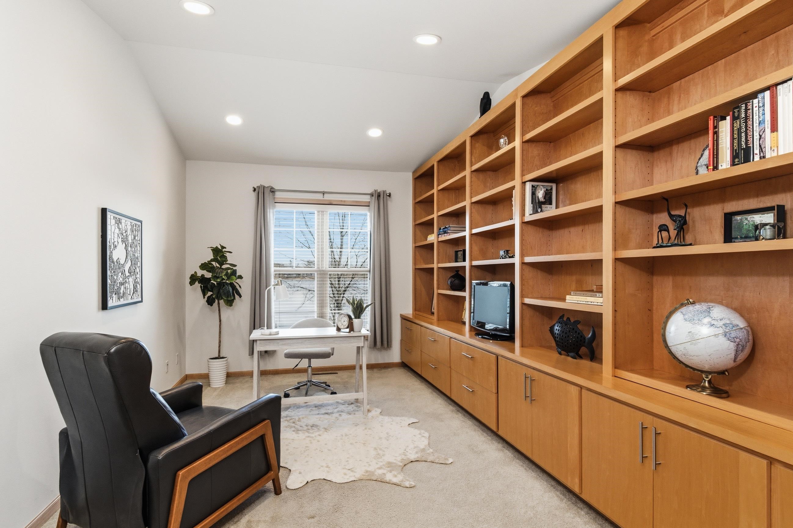 1615 Pond View Middleton, WI 53562 - Photo 35 of 76